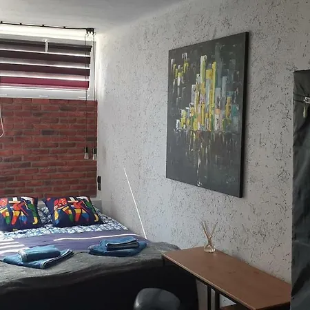 Metro Rondo Onz Apartman Varsó
