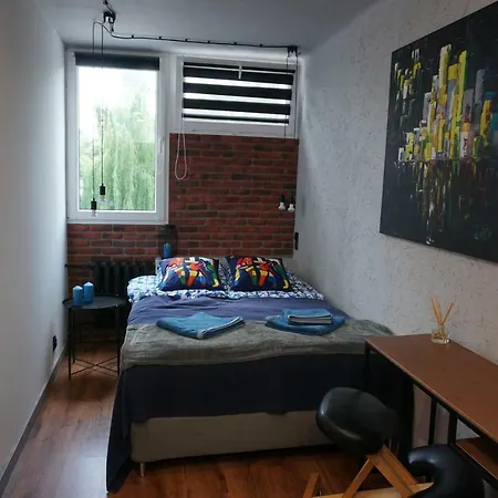 Apartment Metro Rondo Onz